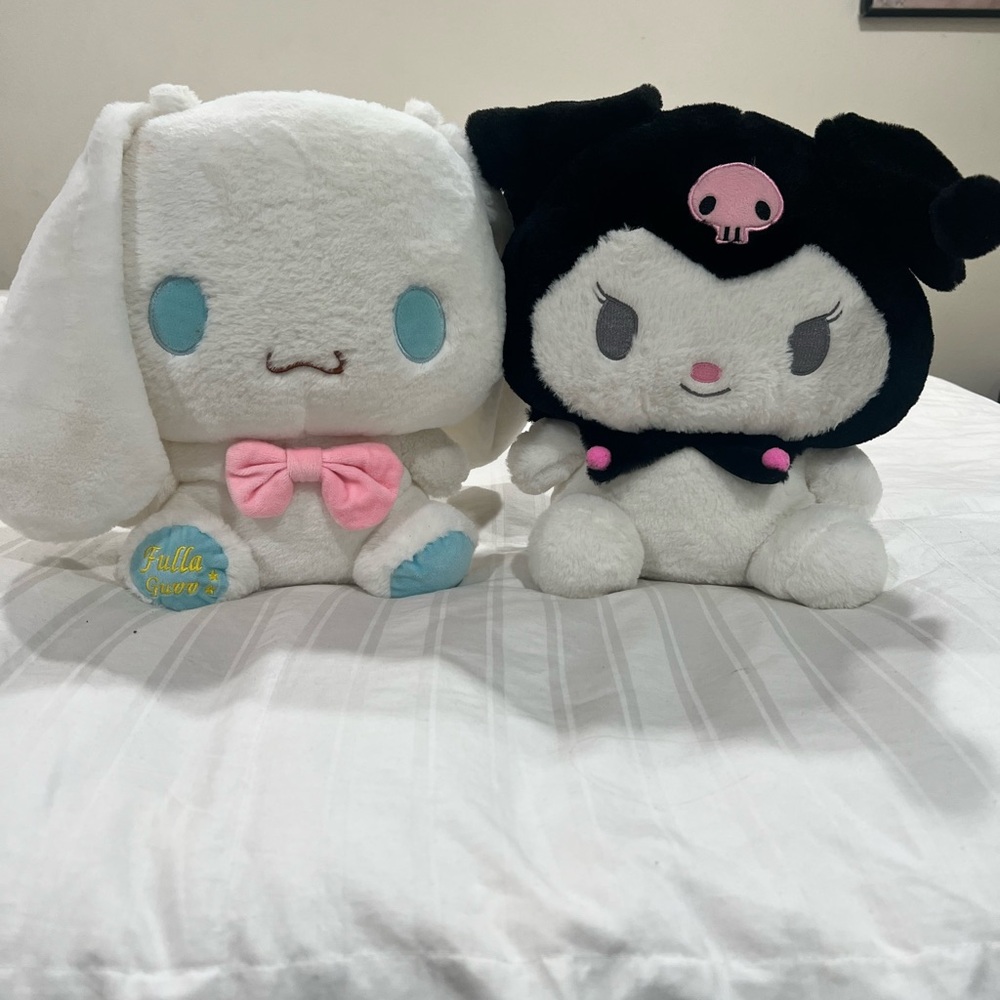 Like new! Sanrio Cinnamoroll & Kuromi Plush Duo - White, Black, Pink, Blue